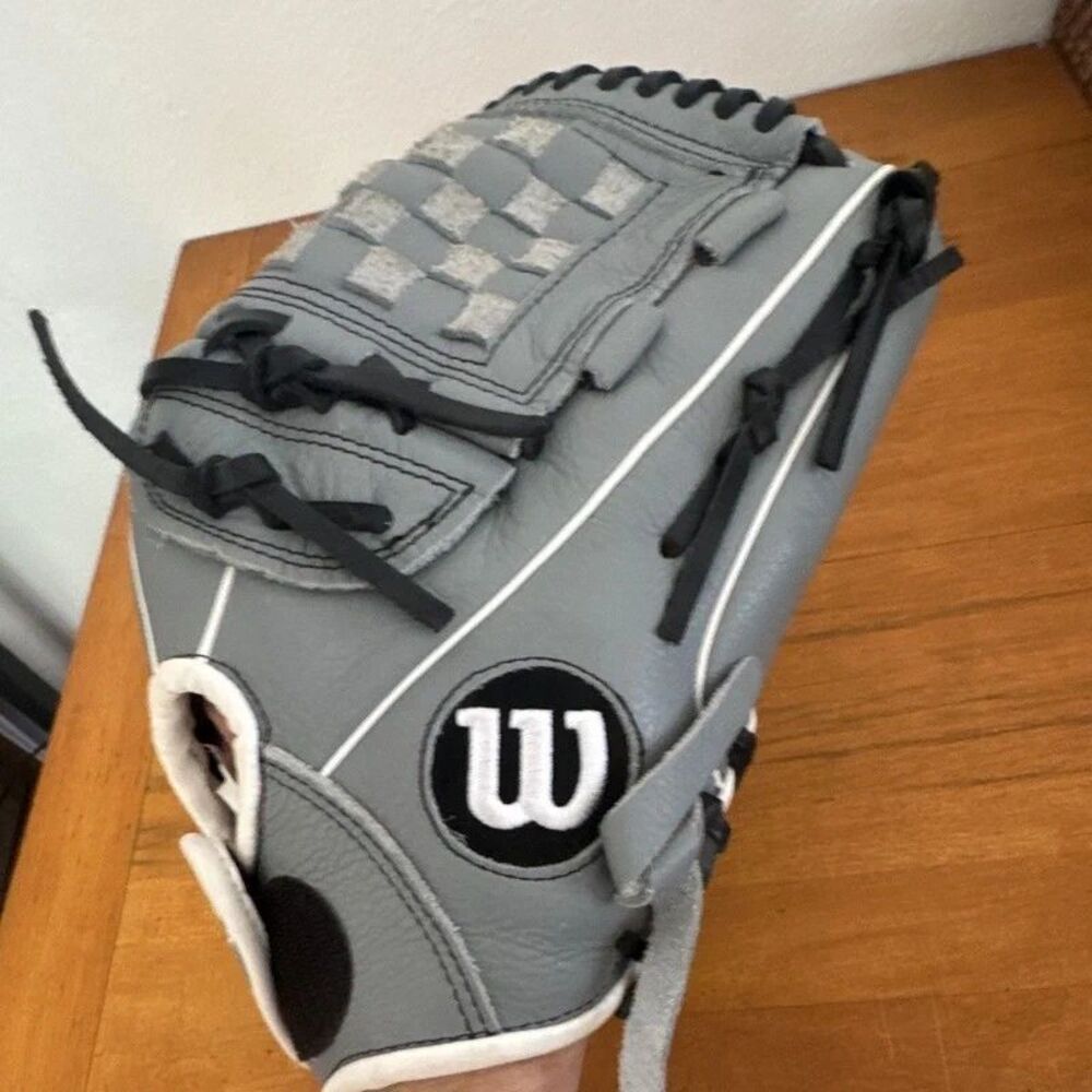 Wilson A500 Siren 12" Fastpitch Softball Glove LHT Left Hand Throw Gray White